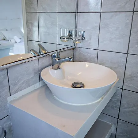 Mika Apartment *