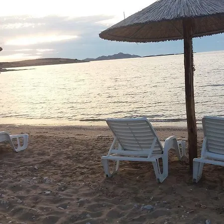 Mika 公寓 纳乌萨